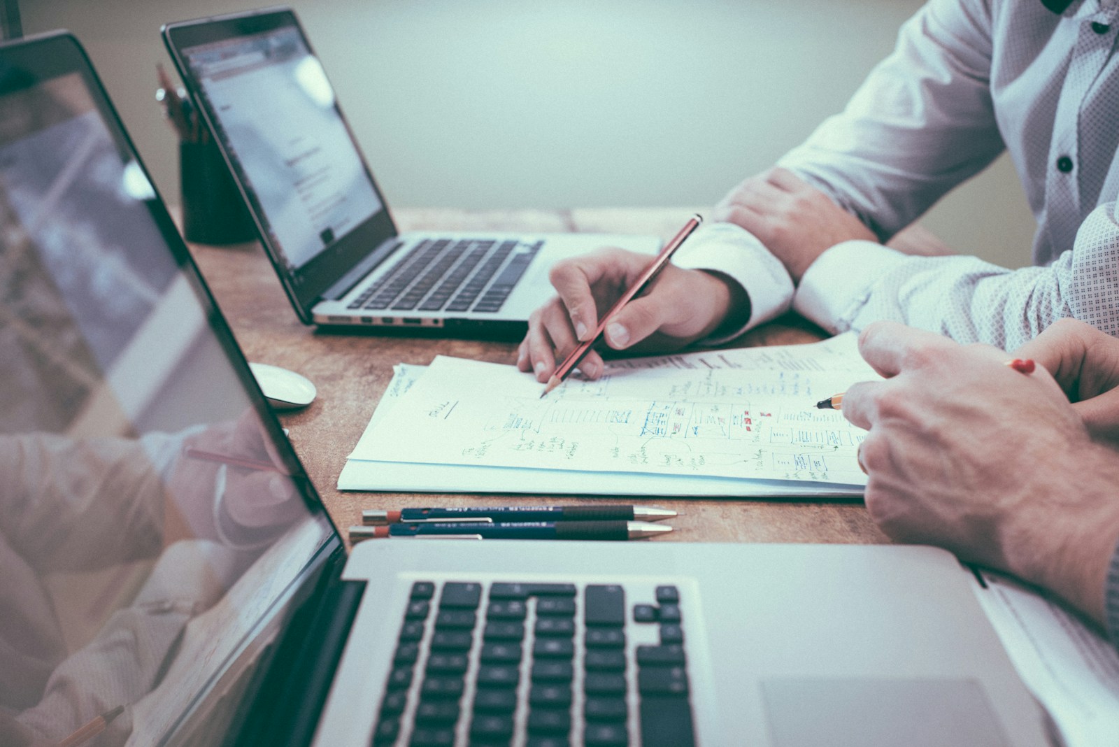 B2B debt collection professionals